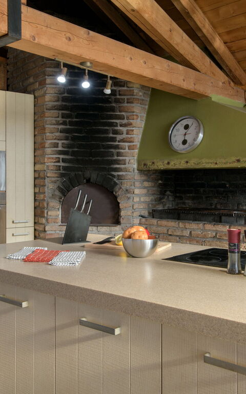 Villa Irida: Dining Room, Kitchen, Living Room