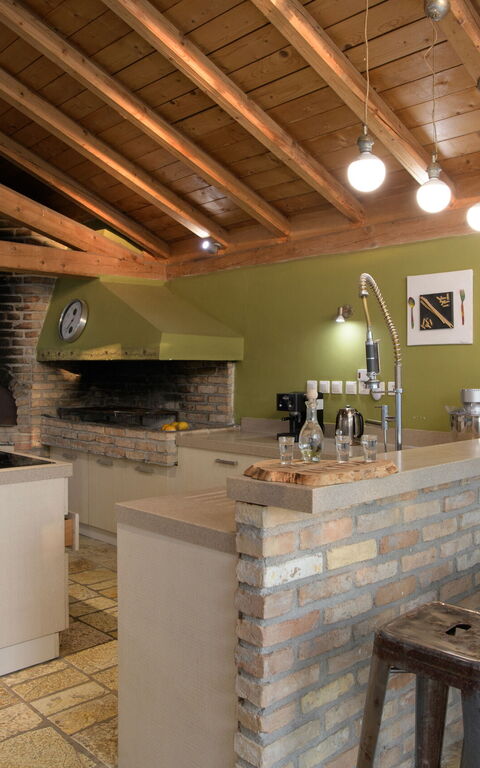 Villa Irida: Dining Room, Kitchen, Living Room