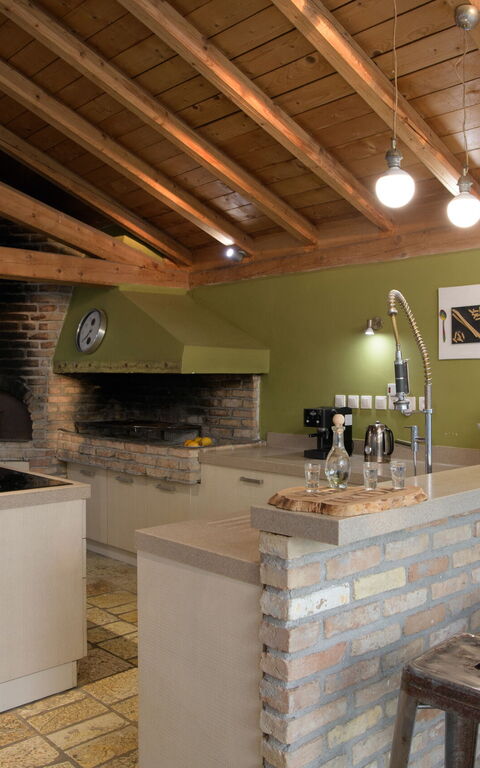 Villa Irida: Dining Room, Kitchen, Living Room