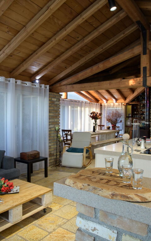 Villa Irida: Dining Room, Kitchen, Living Room