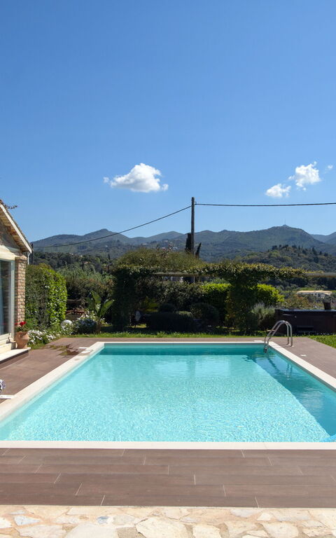 Villa Irida: Outdoor, Pool