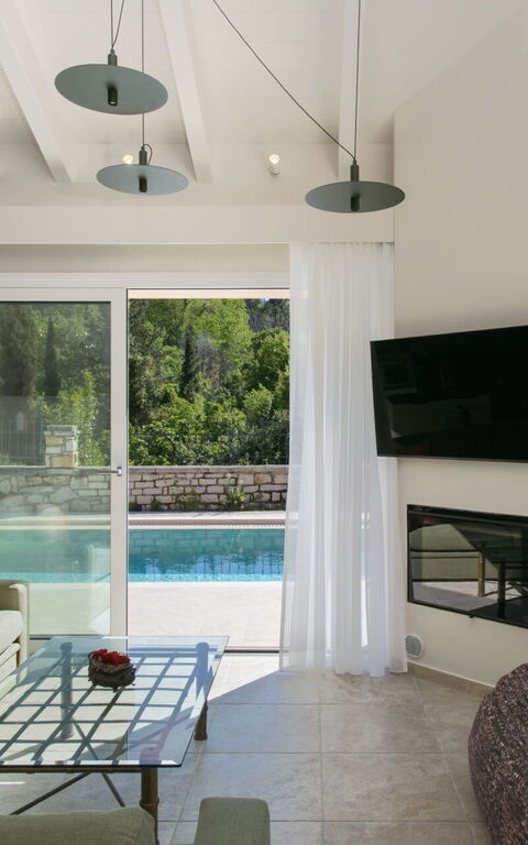 Villa Eleas Ikos: Living Room