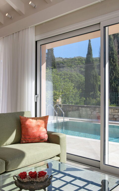 Villa Eleas Ikos: Living Room