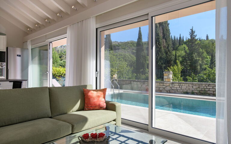 Villa Eleas Ikos: Living Room