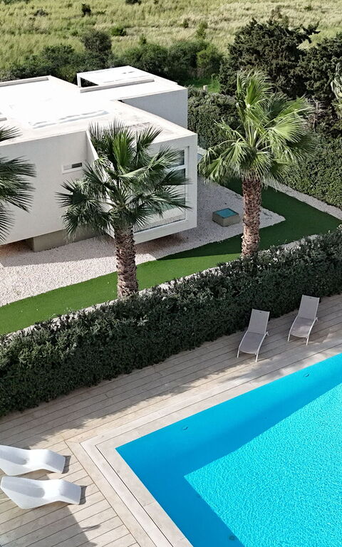 Villa Pizzolungo: Outdoor, Pool, Scenic View