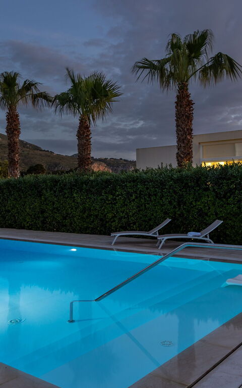 Villa Pizzolungo: Pool