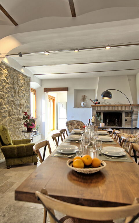 Villa Anna: Dining Room