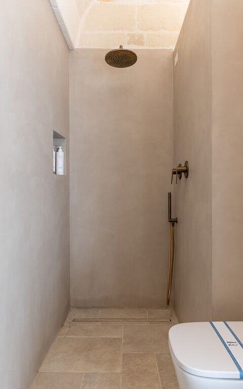 Trulli di Luccio: Bathroom