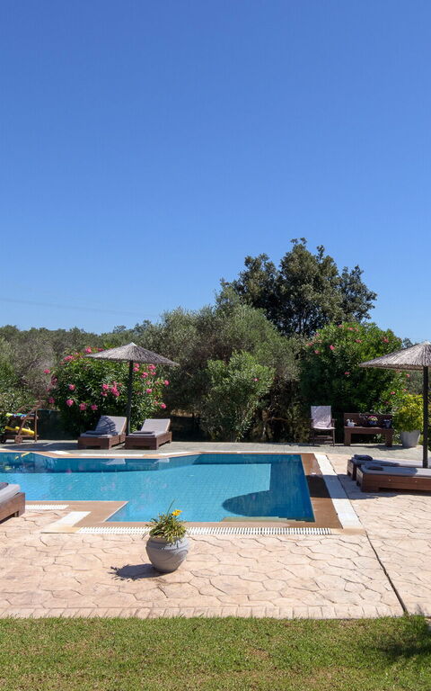 Villa Carreta: Building Exterior, Garden, Outdoor, Pool