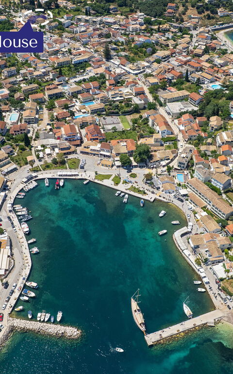 Doctor'S House: Scenic View