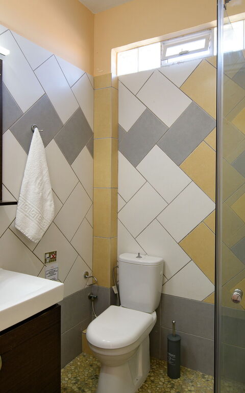 Doctor'S House: Bathroom