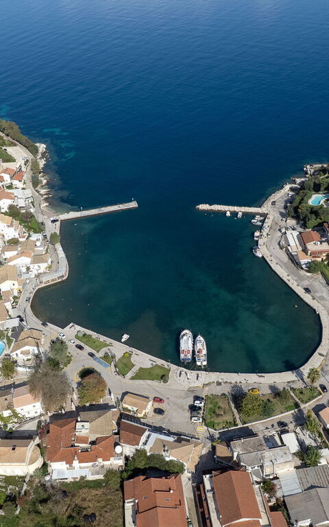 Doctor'S House: Scenic View