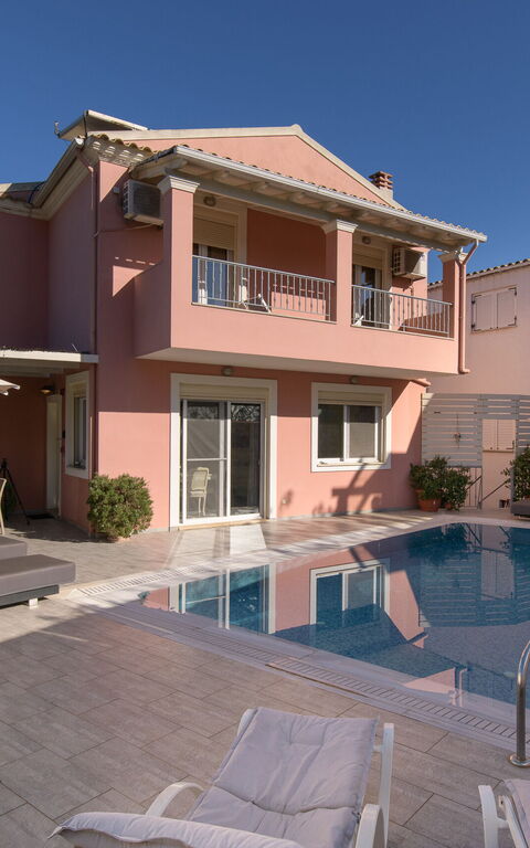 Doctor'S House: Building Exterior, Outdoor, Pool