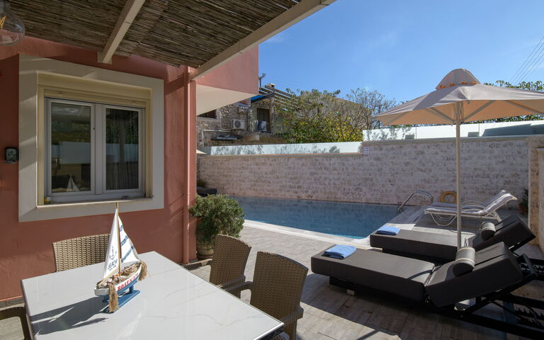 Doctor'S House: Building Exterior, Outdoor, Pool