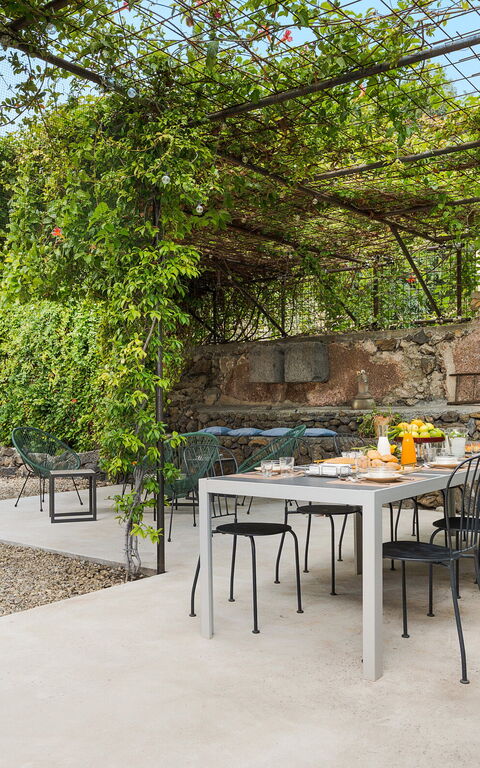 Villa Agrume: Balcony / Terrace / Patio, Building Exterior, Outdoor