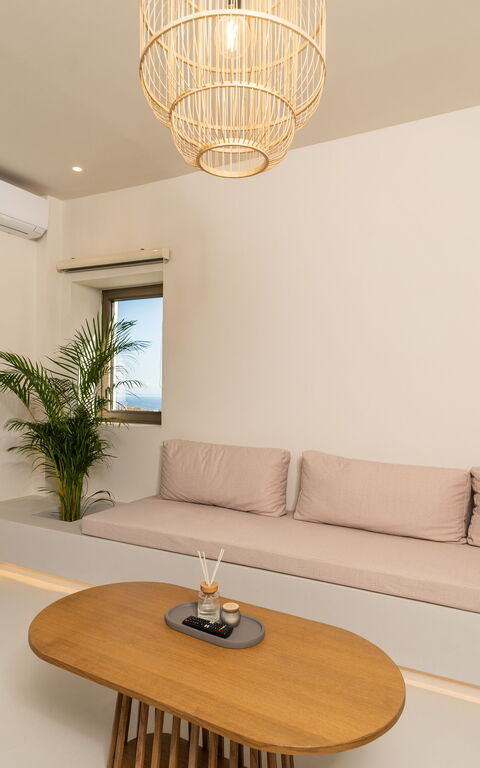 Lofos Horizon Villa: Living Room