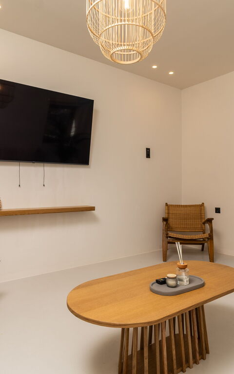 Lofos Horizon Villa: Living Room