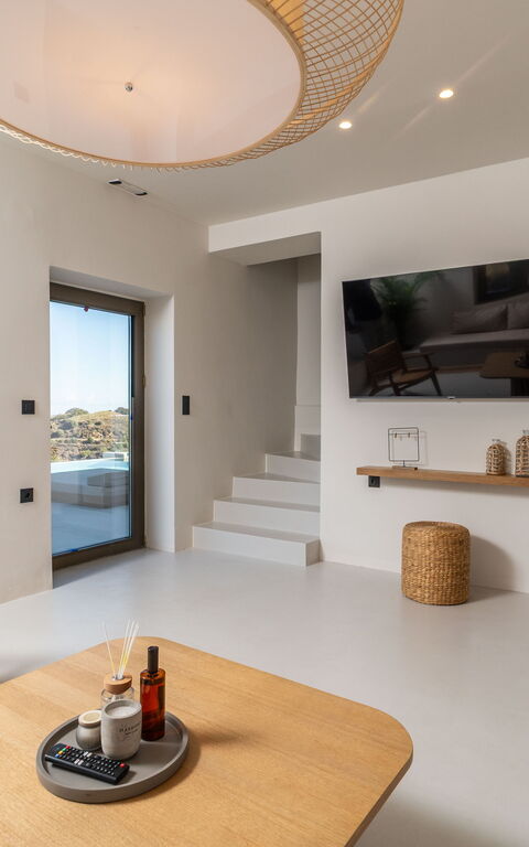 Lofos Horizon Villa: Living Room