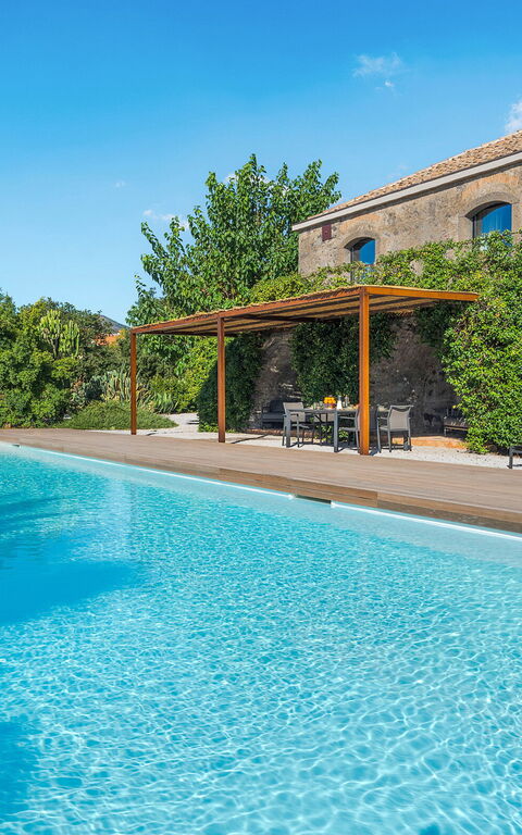 Muna Retreat: Building Exterior, Outdoor, Pool