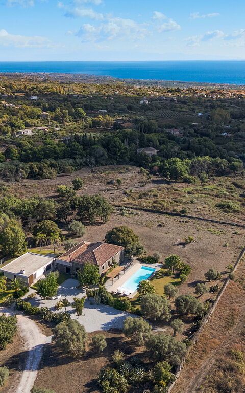 Muna Retreat: Scenic View