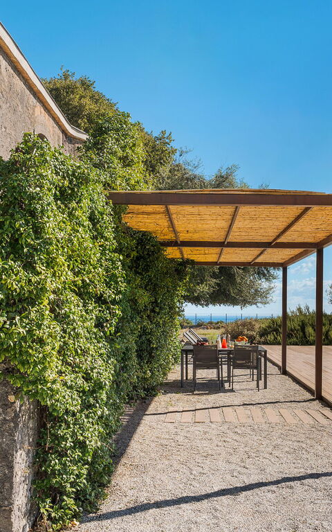 Muna Retreat: Building Exterior, Outdoor, Pool