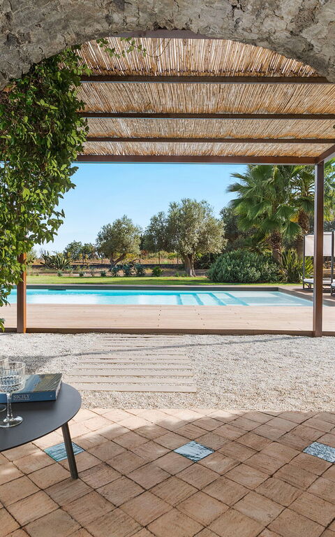 Muna Retreat: Building Exterior, Outdoor, Pool