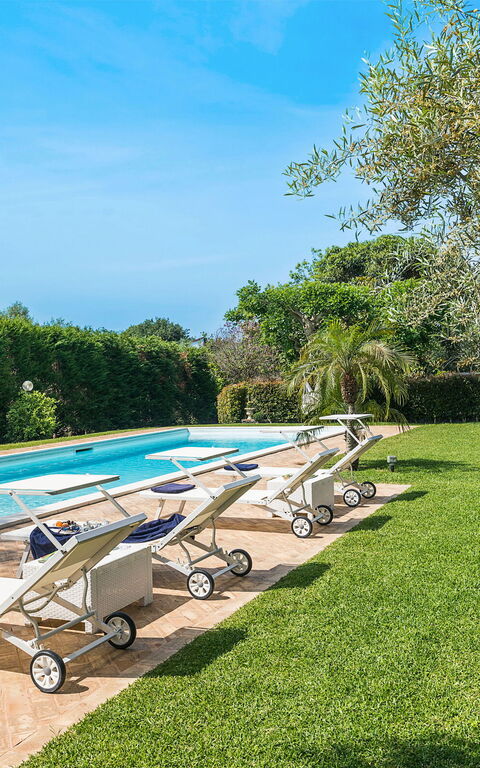 Villa Saracina: Building Exterior, Garden, Outdoor