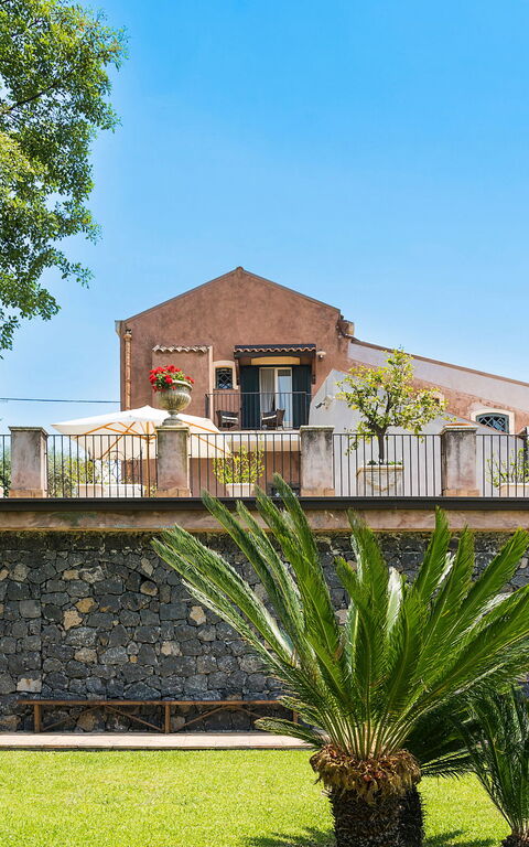 Villa Saracina: Building Exterior, Garden, Outdoor