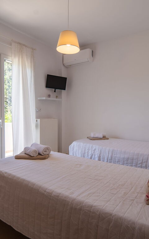 Magnolia: Bedroom