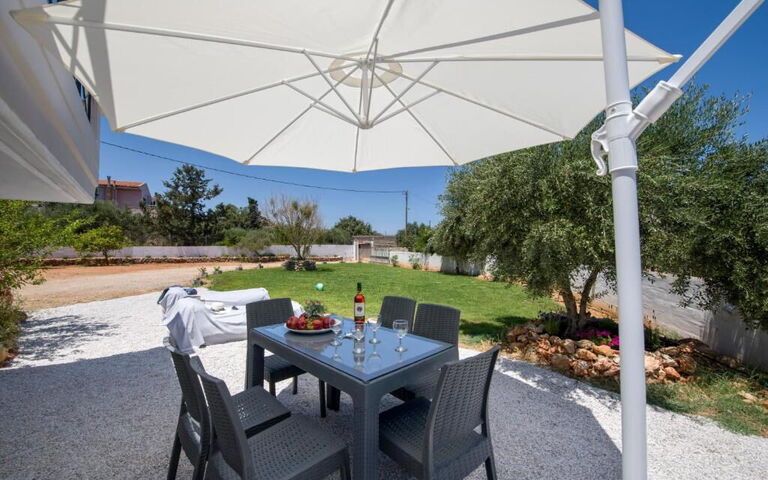 Magnolia: Balcony / Terrace / Patio, Building Exterior, Garden, Outdoor