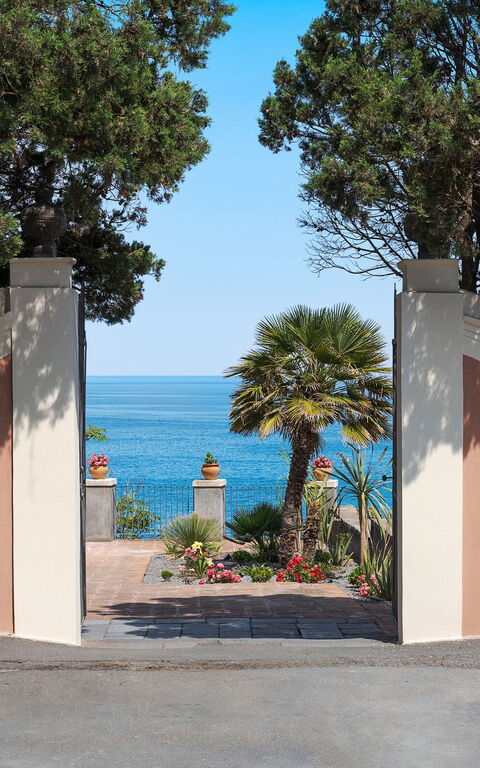 Villa Continella: Main Entrance, Scenic View