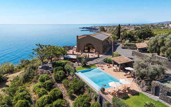 Villa Continella: Garden, Pool, Scenic View