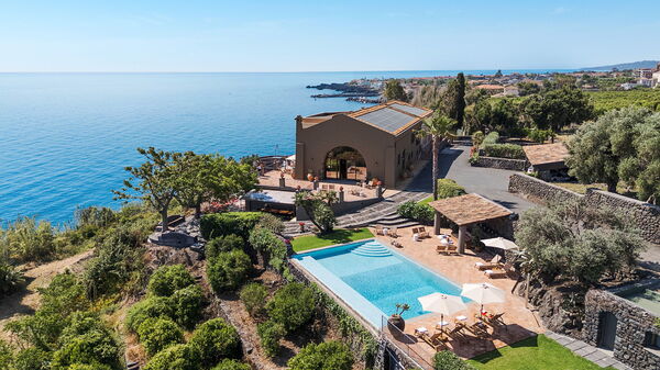Villa Continella: Garden, Pool, Scenic View