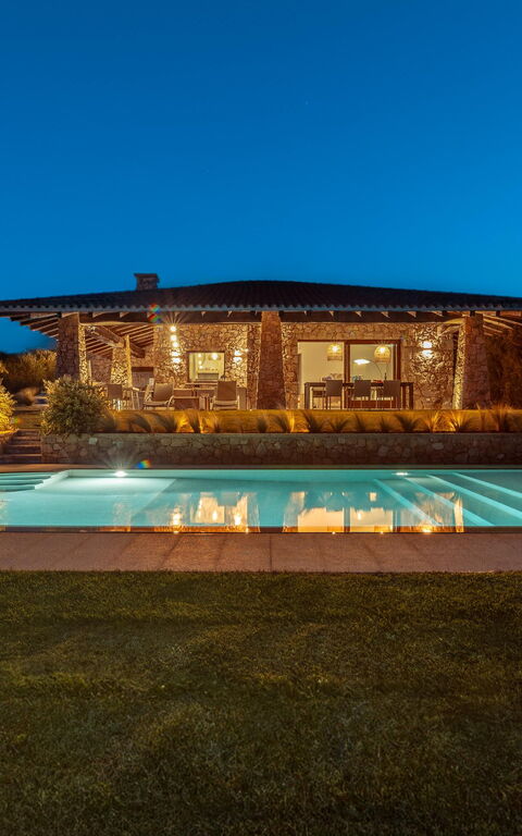 Villa Marinella: Building Exterior