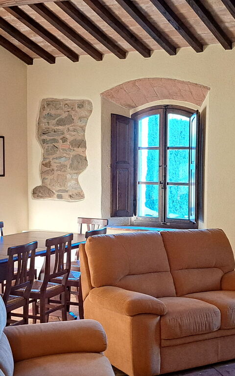 Podere Peteglia: Dining Room, Living Room