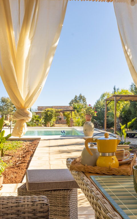 Villa Renedda: Balcony / Terrace / Patio, Building Exterior, Outdoor