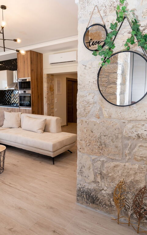 Villa Olympia: Living Room