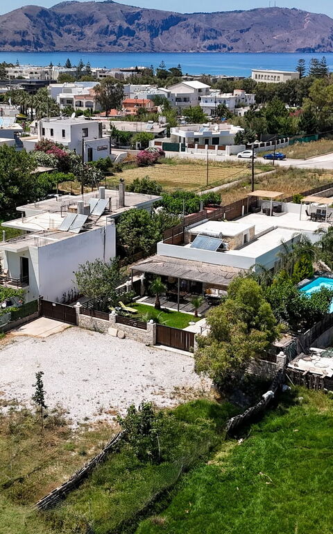 Villa Olympia: Pool, Scenic View