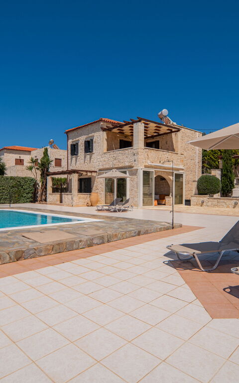 Villa Pi: Building Exterior, Outdoor