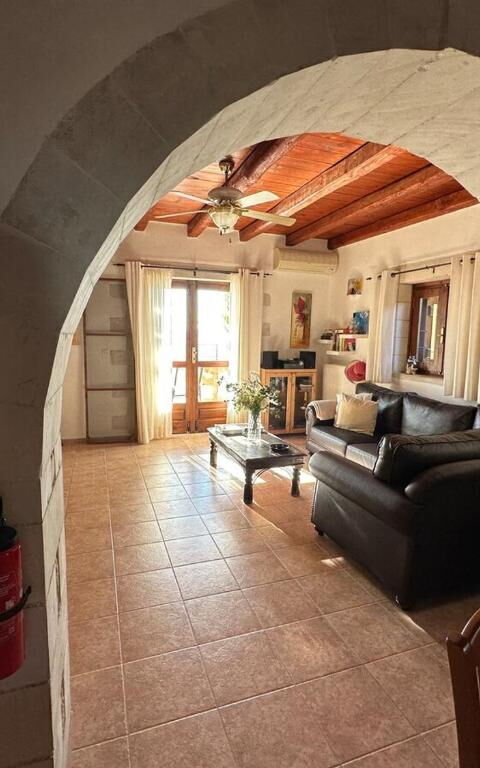 Villa Pi: Living Room