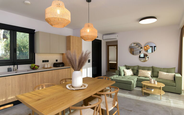 Villa Elais: Dining Room, Kitchen, Living Room