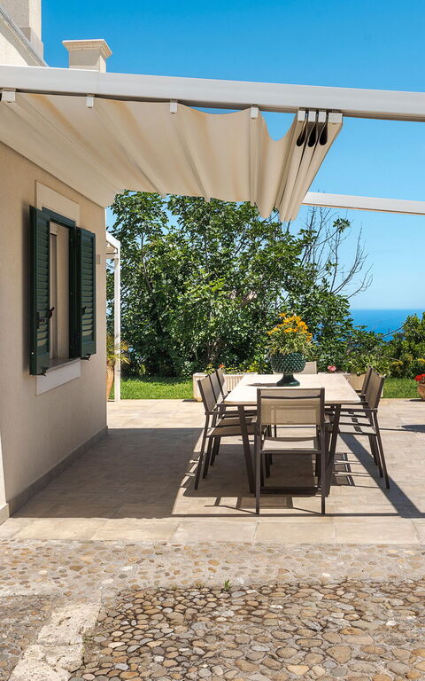 Casita: Balcony / Terrace / Patio, Building Exterior, Outdoor