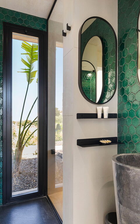 Eos Villa: Bathroom