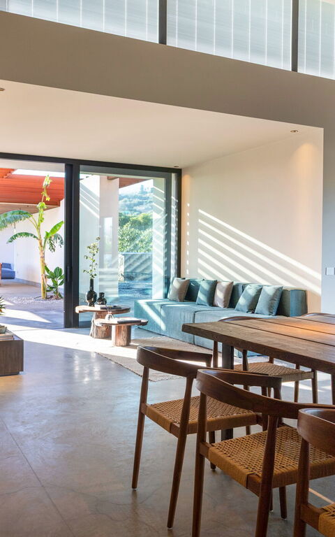 Fiumè: Dining Room, Living Room