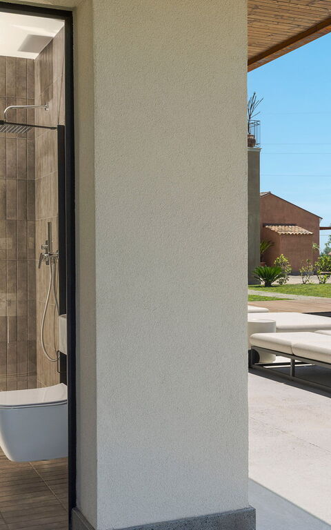 Fiumè: Building Exterior, Outdoor, Pool
