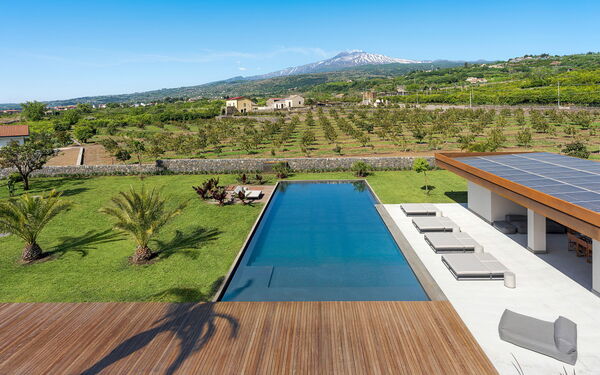 Fiumè: Building Exterior, Outdoor, Pool