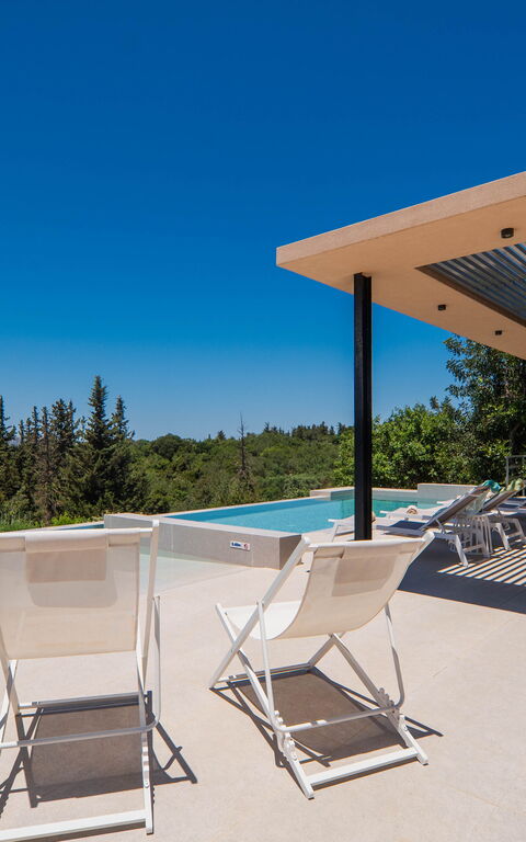 Villa Melia: Outdoor, Pool