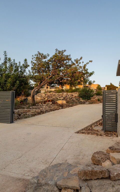 Villa Melia: Building Exterior, Outdoor