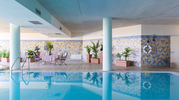 Villa Belvedere San Bartolo: Pool