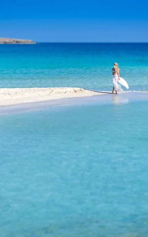 Serenity Seafront Villa: Summer